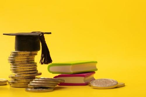 Becas y ayudas
